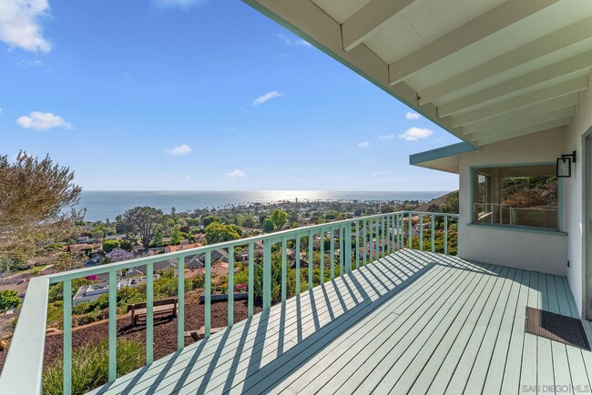 Building Photo - 5995 La Jolla Corona Dr