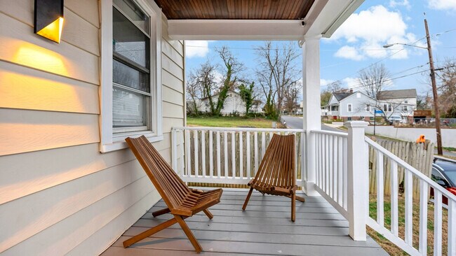 Building Photo - 5545 Davey St