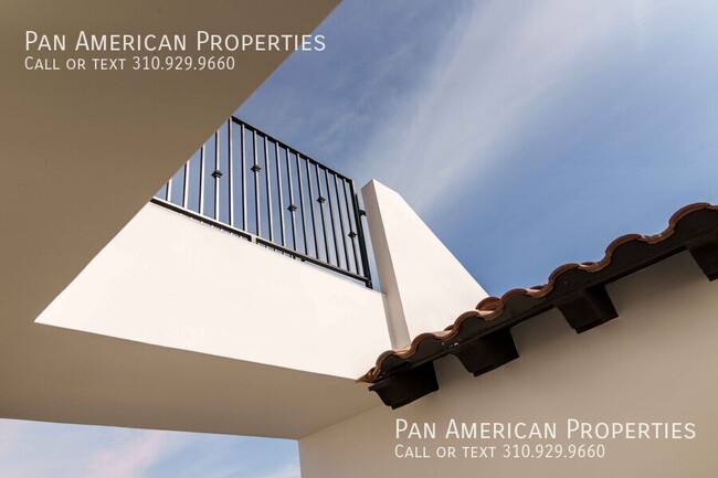 Building Photo - 51520 Desert Club Dr