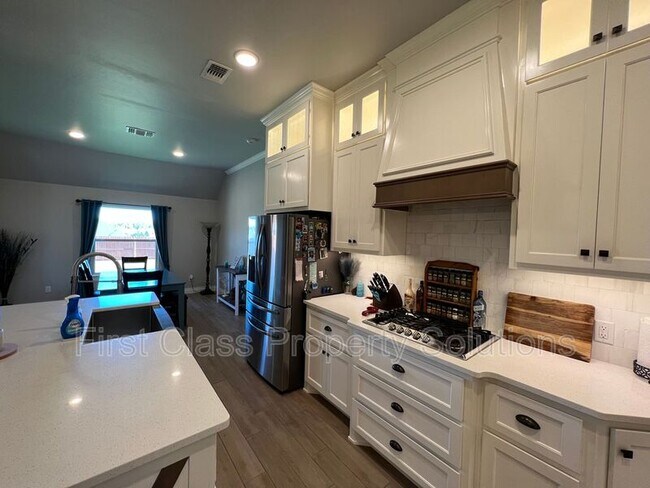 Building Photo - 3116 Drake Crest Dr