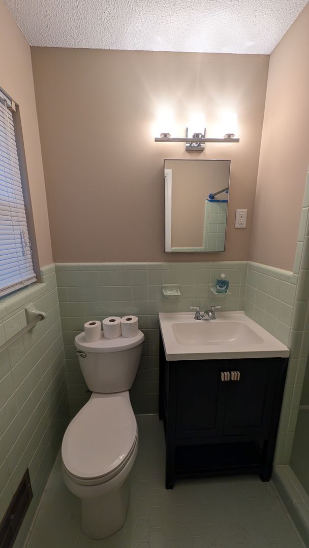 Building Photo - Spacious 4BR Home in Gardendale – Flexible Layout & Massive Backyard!