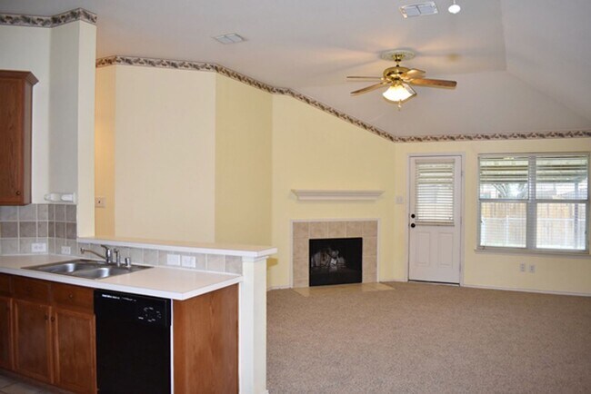 Building Photo - AVAILABLE NOW - Charming 3 Bed Home in Denton | Open Layout, Fireplace, Large Backyard