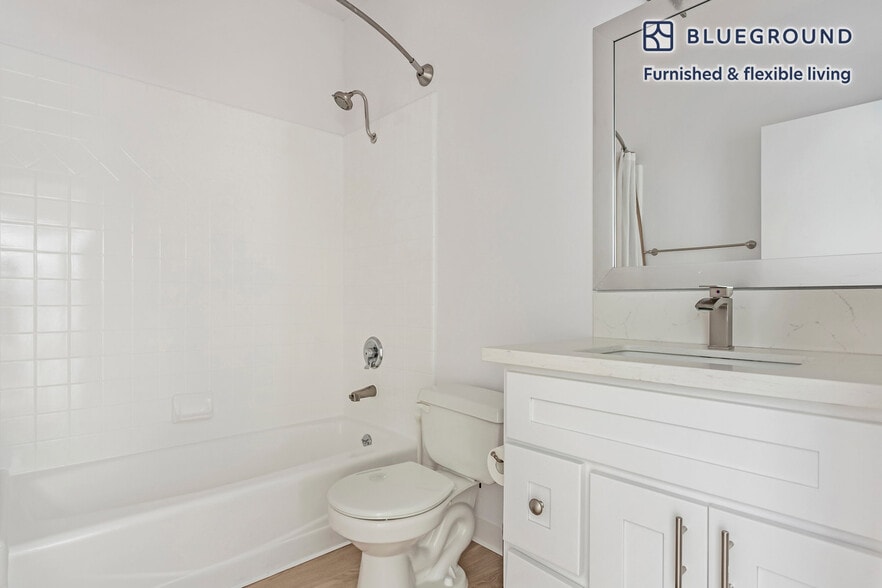 Building Photo - 16070 Sunset Blvd