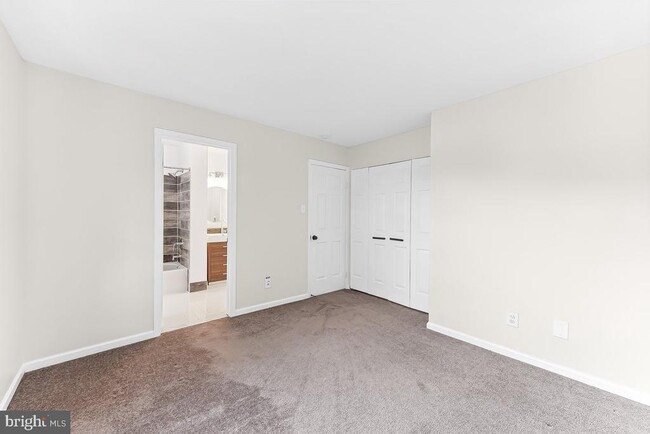 Building Photo - 3204 Stoneham Dr