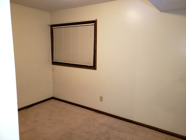 Bedroom - 7948 Ewing Ave N