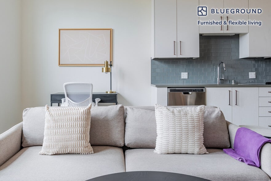 Building Photo - 441 El Camino Real