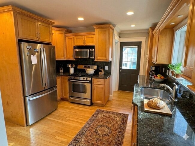 Building Photo - 129 Hillside Rd