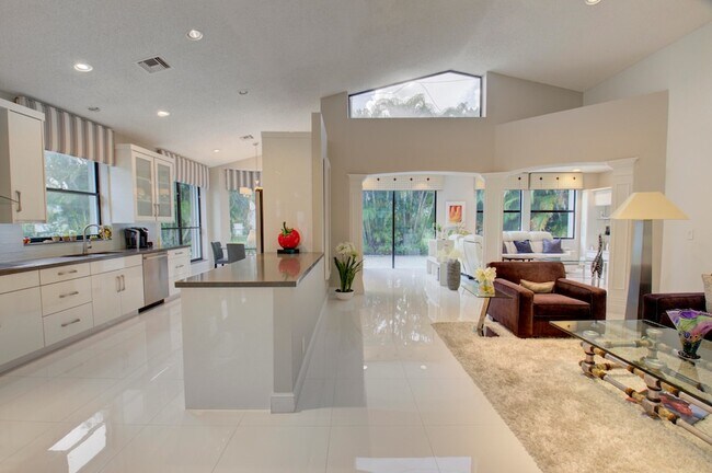 Building Photo - 2106 NW 60th Cir