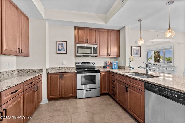 Building Photo - 525 3rd St N