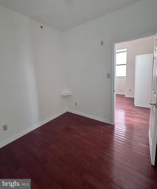 Building Photo - 118 S 12th St