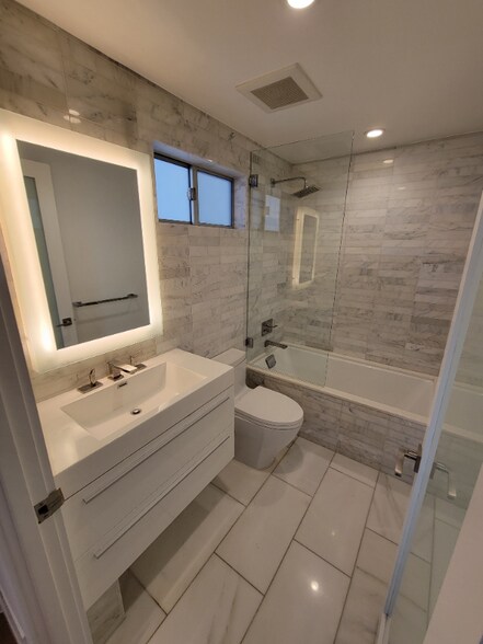 Building Photo - 947 4th St