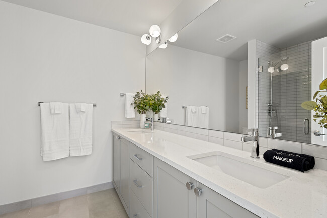 Building Photo - 18007 3rd Ave NE