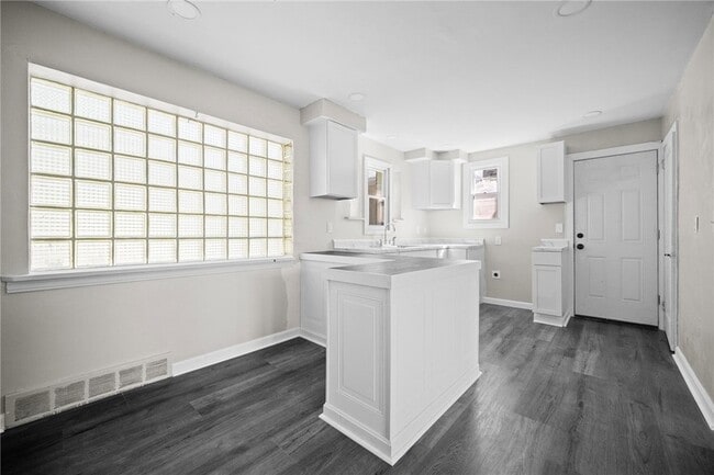 Building Photo - 505 Wylie Ave