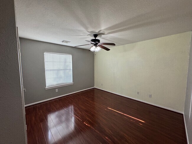 Building Photo - 24423 Hampton Lakes Dr