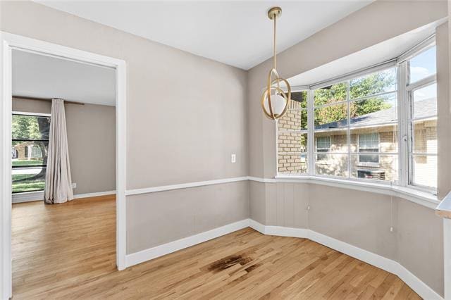 Building Photo - 3527 Vinecrest Dr