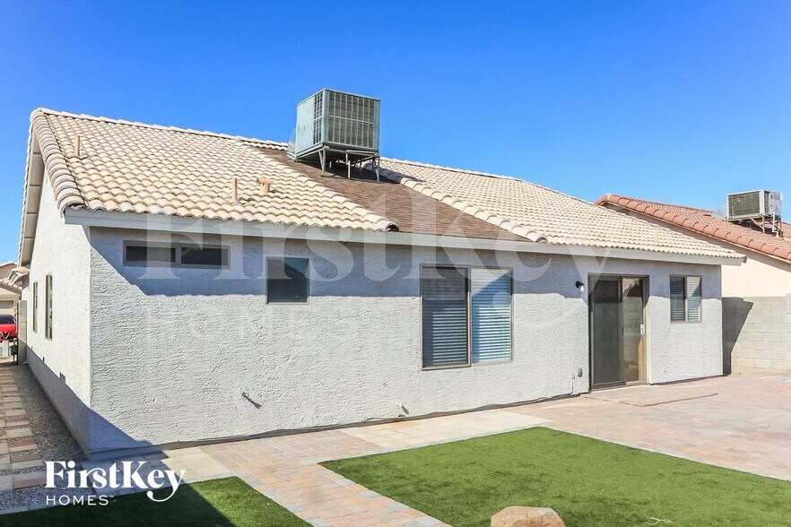 Building Photo - 11243 W Diana Ave