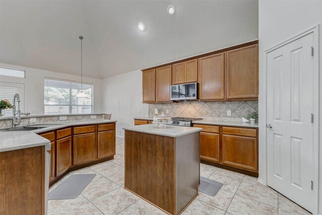 Building Photo - 25702 Caddo Passway