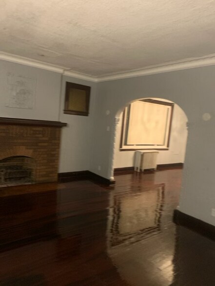 Building Photo - 12798 Wilshire Dr