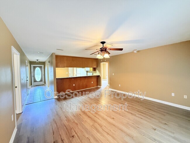 Building Photo - 111 N Charles Willis Dr