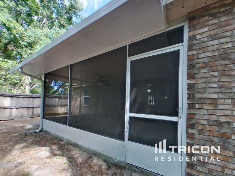 Building Photo - 3334 Brahma Ct