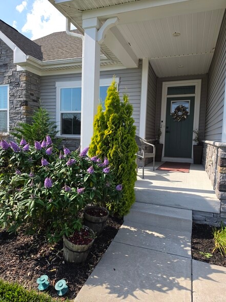 Building Photo - 28050 Purple Martin Cir