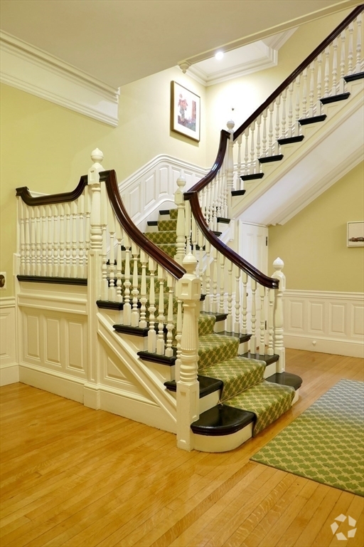 Building Photo - 404 Marlborough St