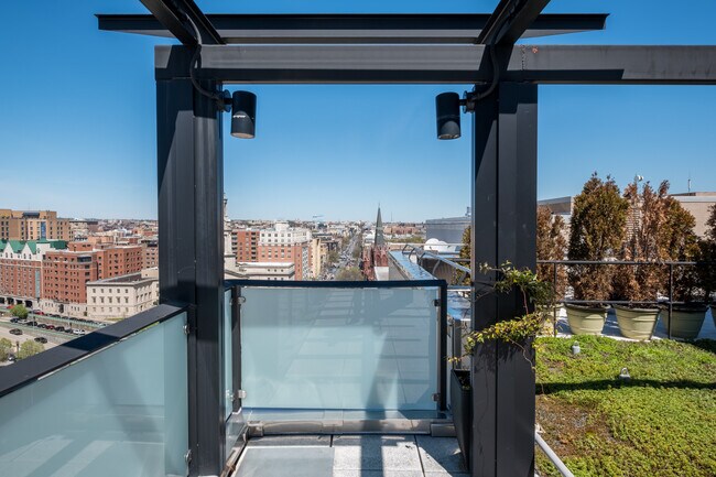 Building Photo - 1133 14th St NW