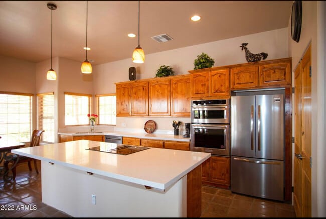 Building Photo - 19725 W Meadowbrook Ave