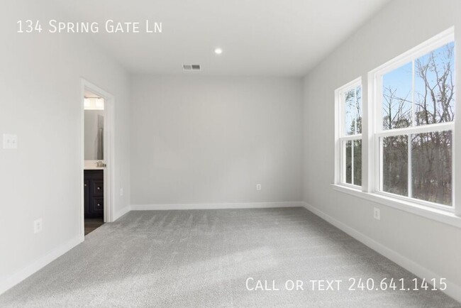 Building Photo - 134 Spring Gate Ln