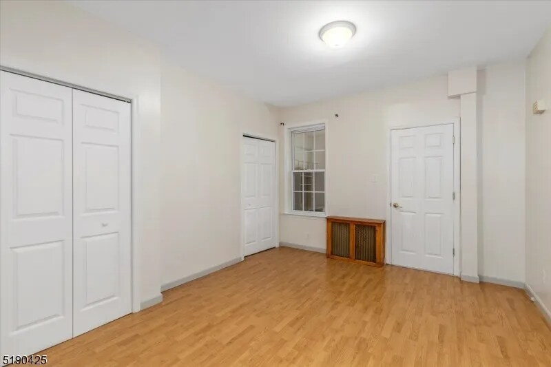 Primary Photo - 16 Smith St