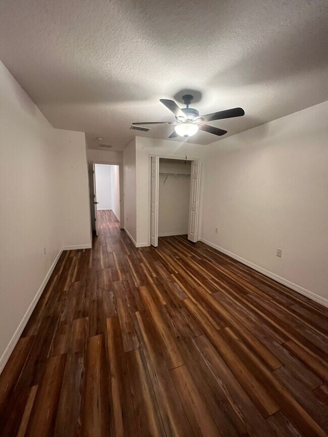 Building Photo - 3005 Ashford Park Pl
