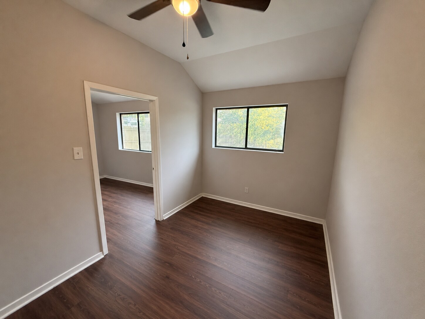 Building Photo - 16608 Echo Glen Dr