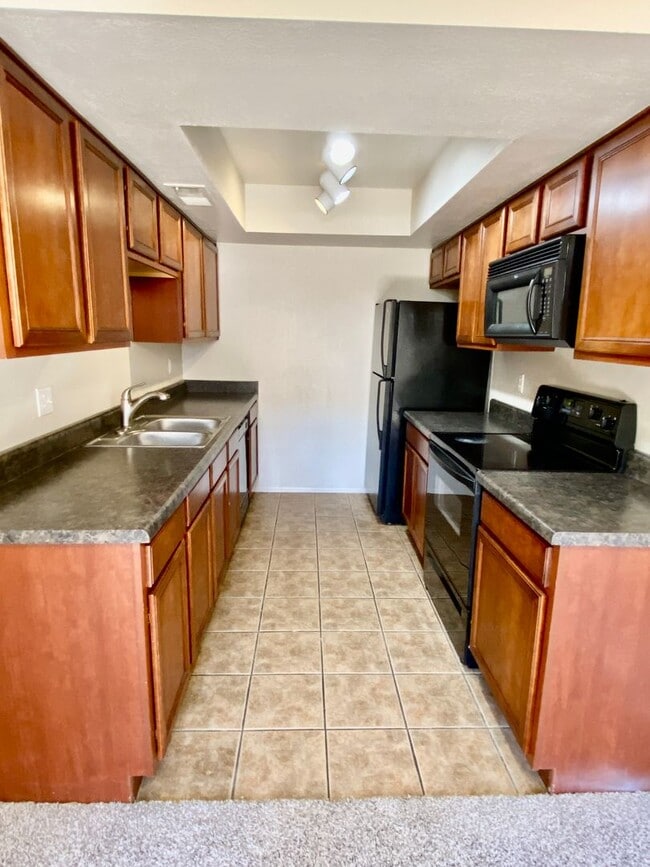 Building Photo - 3 Bedroom 2 Bathroom in Scottsdale