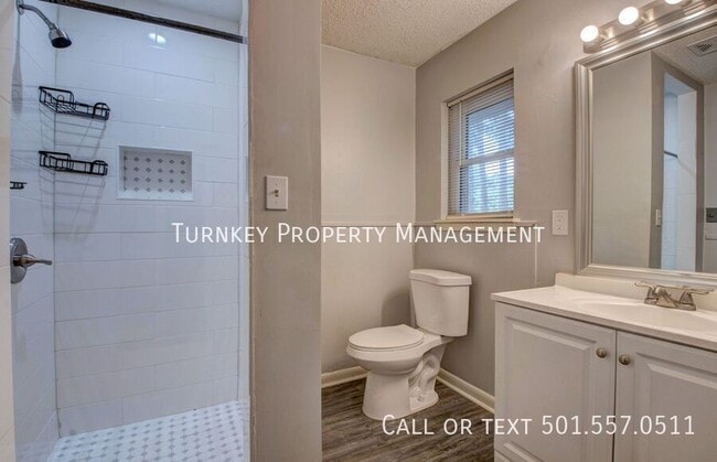 Building Photo - 6806 Brookview Dr