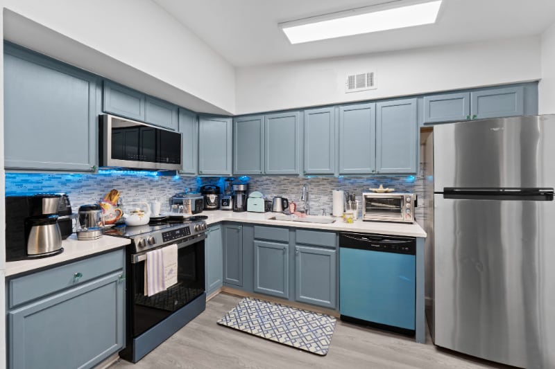 Building Photo - 228 Sunset Dr