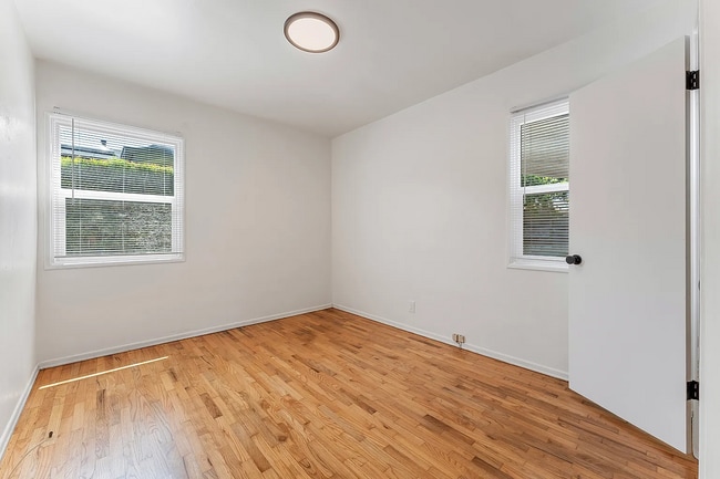 Building Photo - 12935 Greene Ave