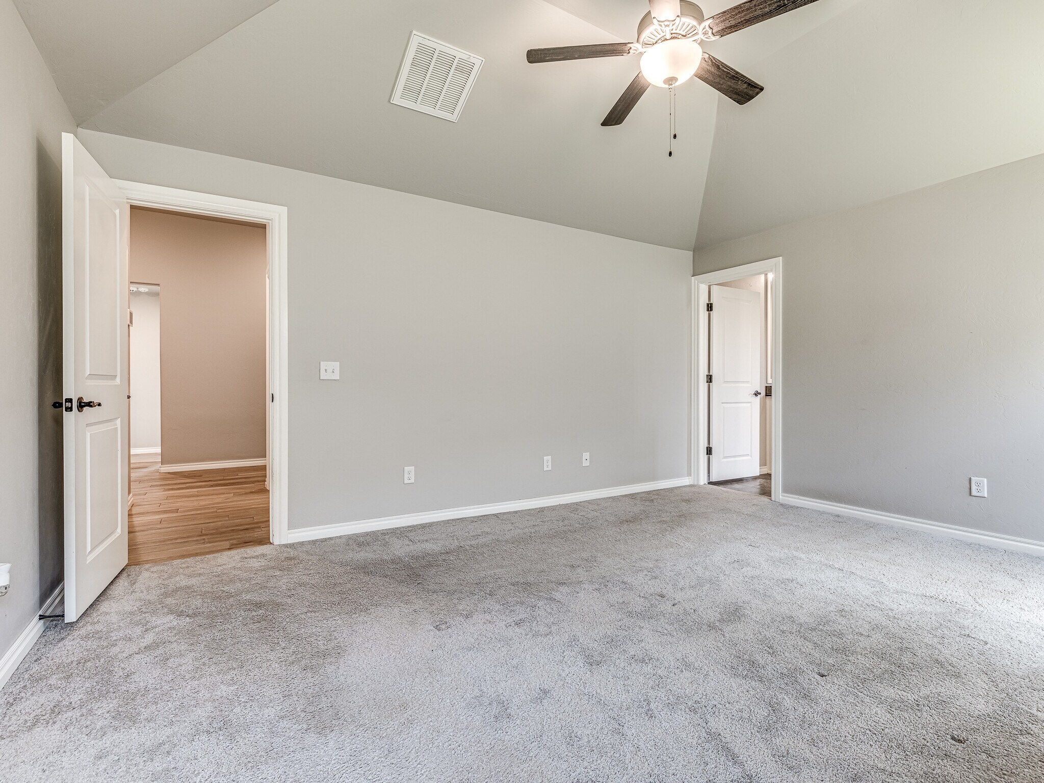 Building Photo - 3716 Pettit Blvd