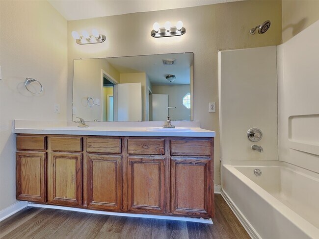 Building Photo - 11814 E Galwan Cir