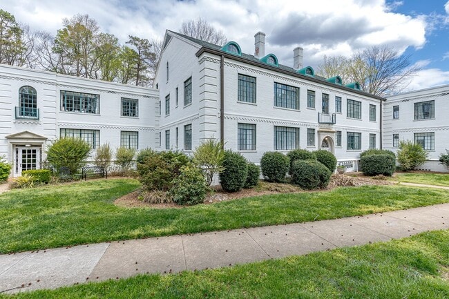 Building Photo - Beautiful 1 Bed 1 Bath near Moses Cone and...
