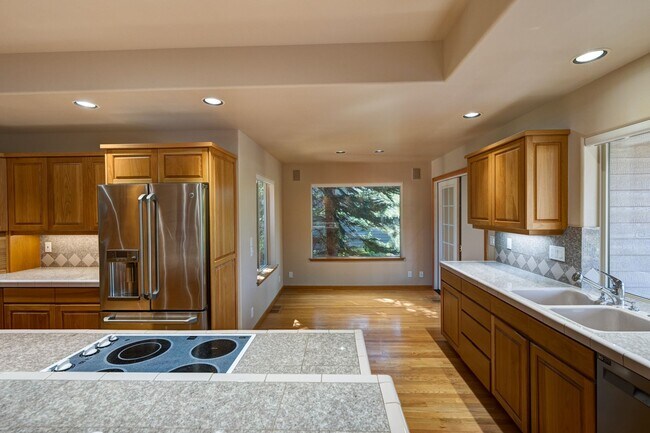 Building Photo - 2759 NW Champion Cir