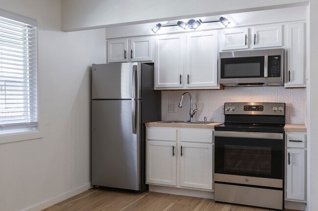 Floorplan - Cuming St Apartments