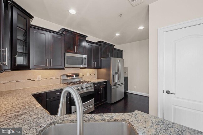 Building Photo - 42612 Hardage Terrace