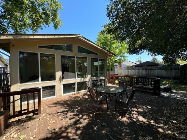 Building Photo - 4845 Marshall Dr
