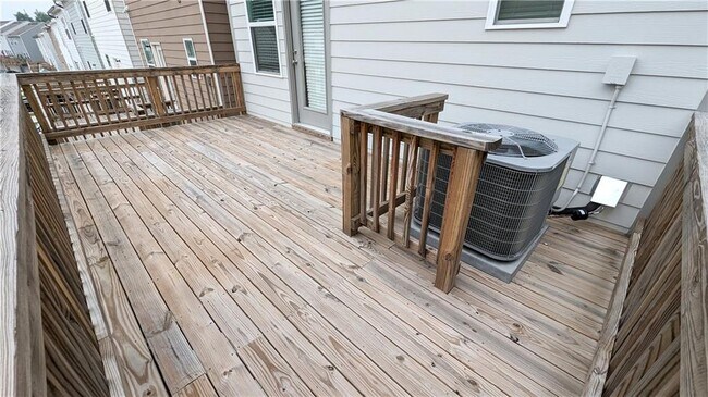 Building Photo - 549 Ruths Dr