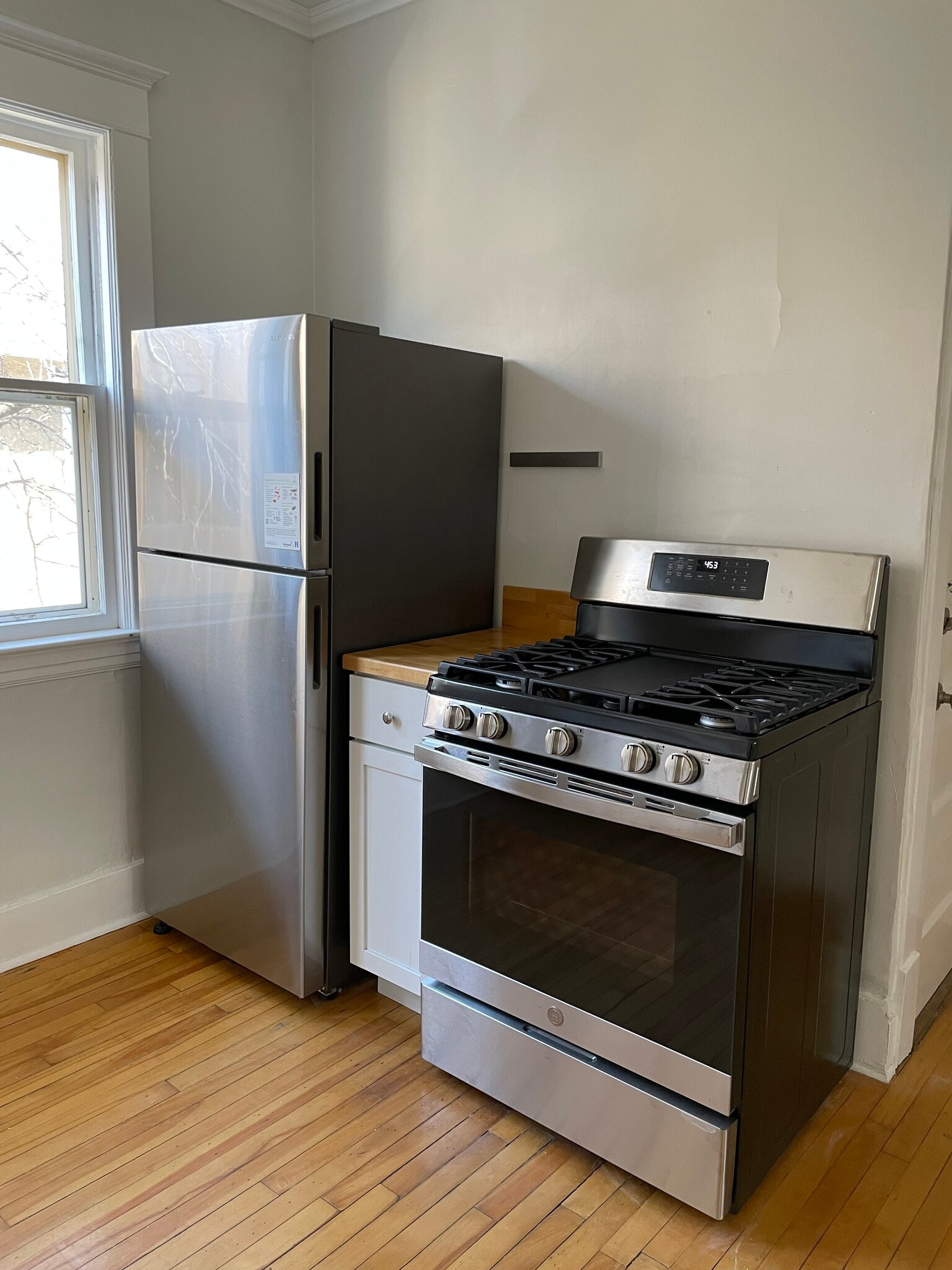 Newer appliances - 3312 Hennepin Ave