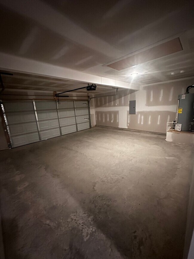 Building Photo - For rent in Pell City!