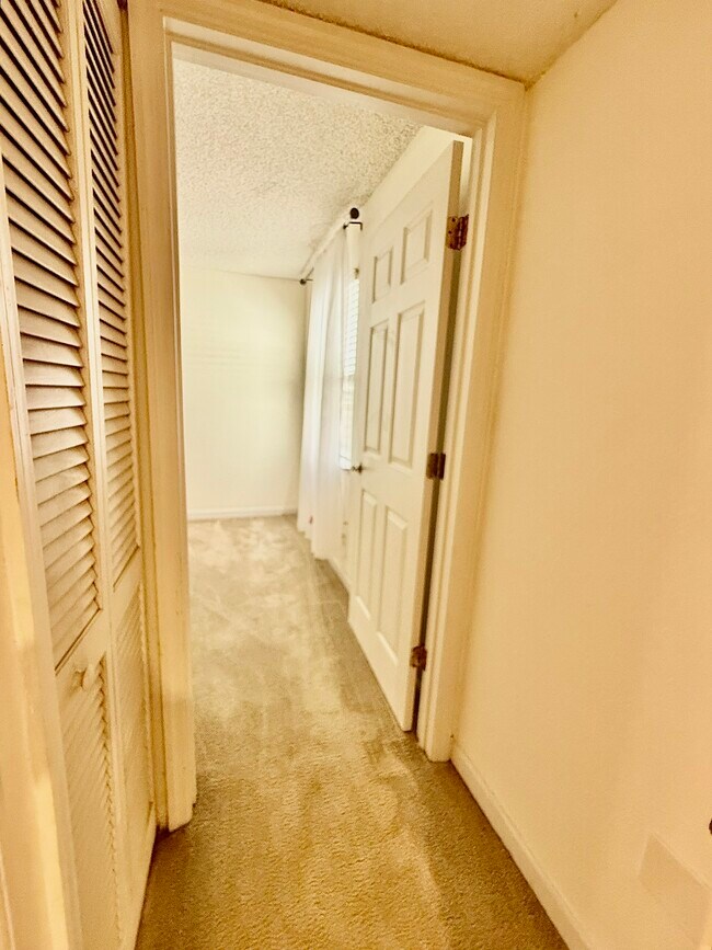 Building Photo - 2500 Winding Creek Blvd