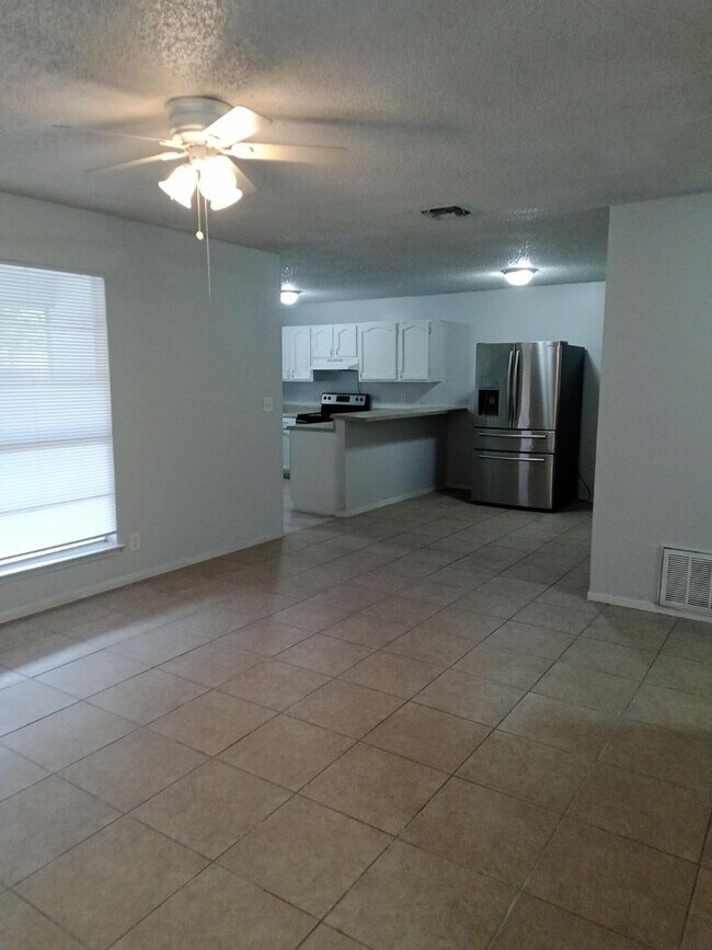 Primary Photo - Elegant 2BR Home in NE San Antonio