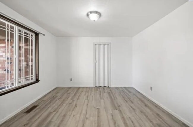 Building Photo - Elegant 4-Bedroom Home on a Corner Lot in ...