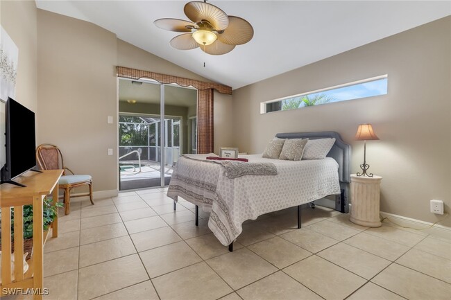 Building Photo - 2236 SW 27th St